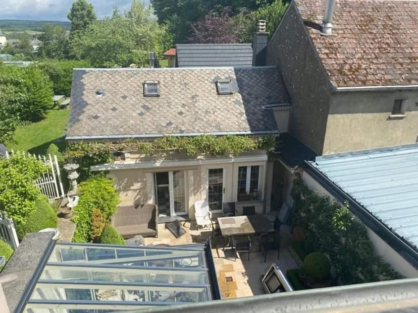 Chez Monsieur Bed & Breakfast Florenville Exterior photo